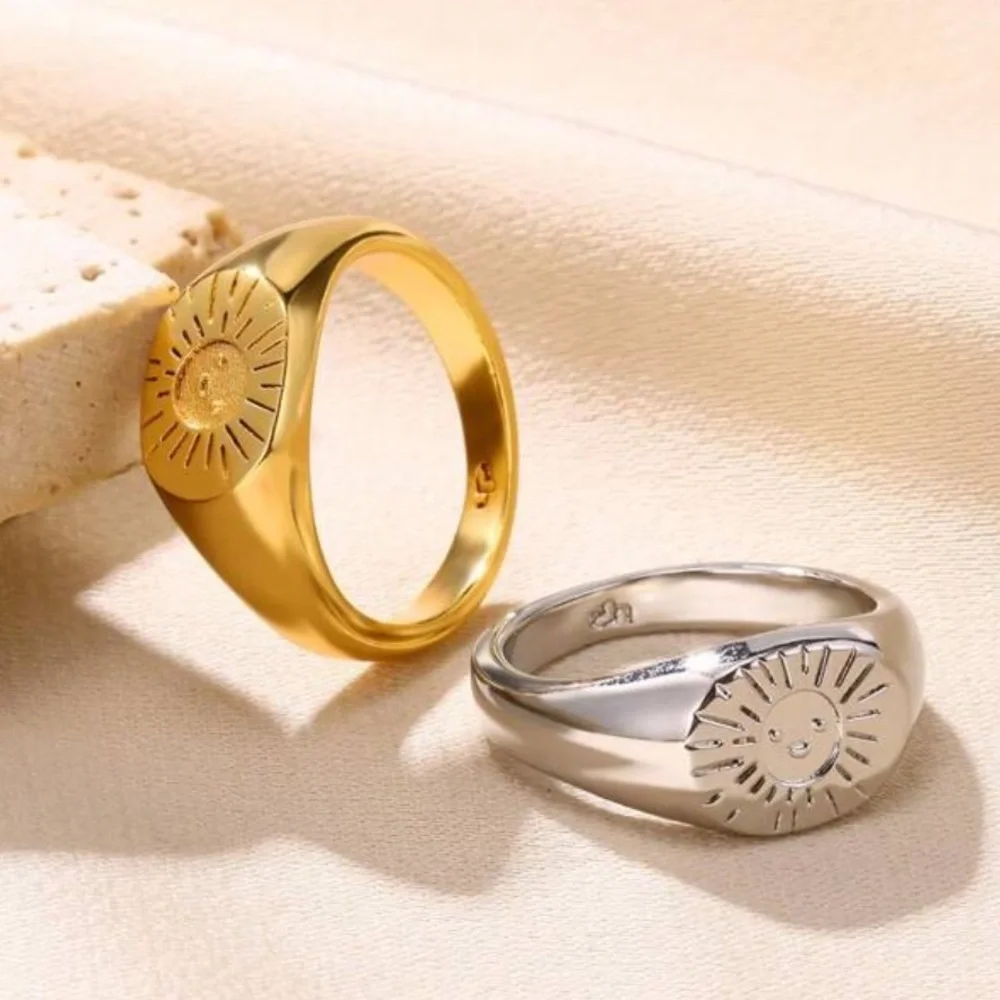 Vintage-Inspiring Stainless Steel 18k REAL Gold Plated Sun Ray Round Ring